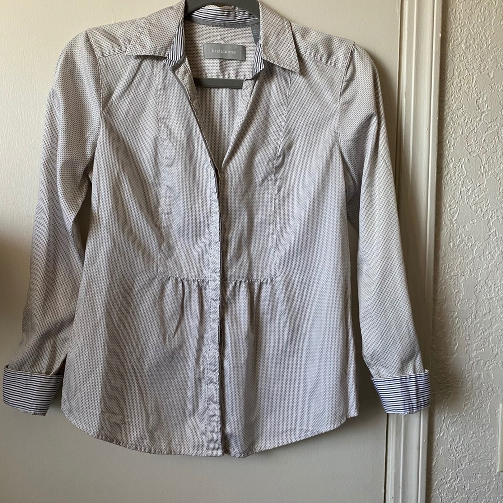 Liz‎ Claiborne Women's Small White Micro Dot Clean Girl Aesthetic Shirt